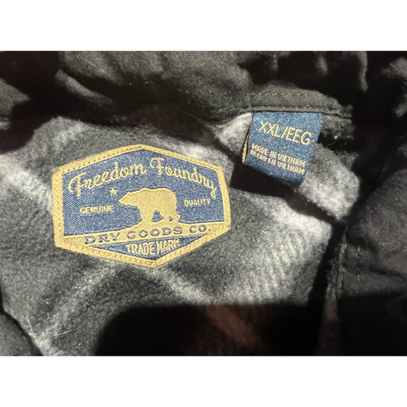 Freedom Foundry Men's Button Up plaid Fleece Collared Shirt. XXL - Picture 3 of 3